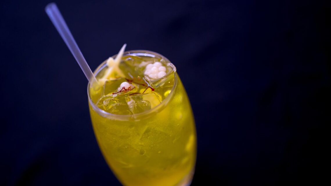 Saffron Cava Cocktail